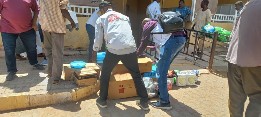 On May 5th, MSF donated medical supplies and hygiene materials to Al Kamlin Teaching Hospital, Al Jazeera State, Sudan.